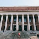 貧乏でもハーバード大学にタダで留学できる事実【中・高・大学生必見】